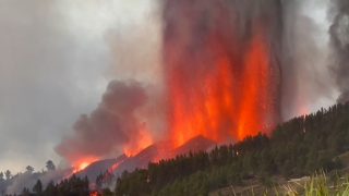 Erupción del volcán Cumbre Vieja en La Palma, en las Islas Canarias.