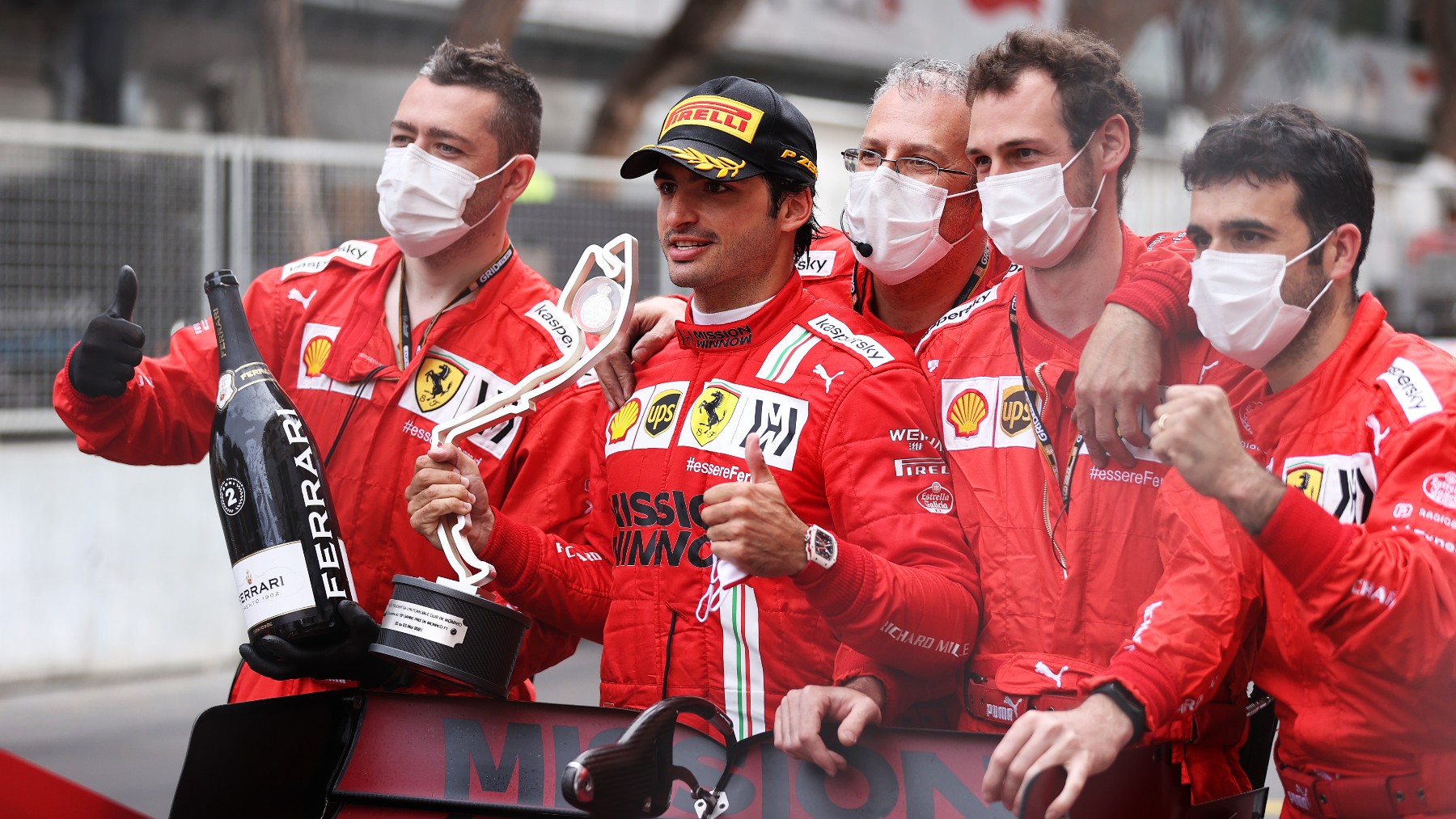 Sainz celebra su último podio con Ferrari. (Getty)