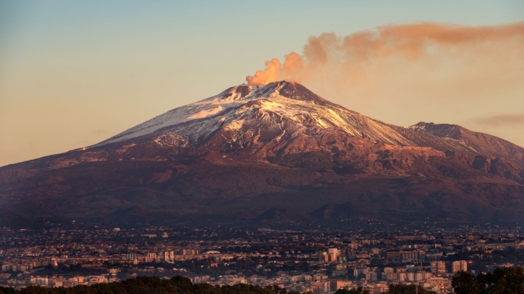 Qué relación tiene la nueva erupción del Etna con la de La Palma