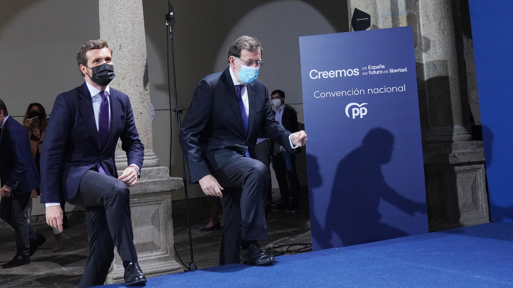 Pablo Casado y Mariano Rajoy en la Convención Nacional del PP.
