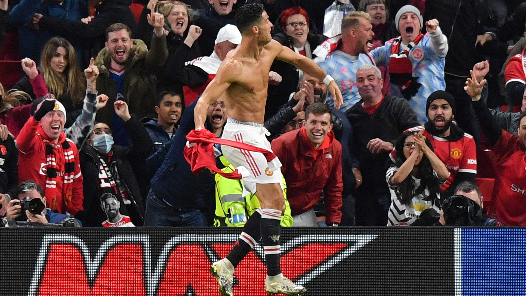 Cristiano Ronaldo celebra el tanto de la victoria ante el Villarreal en Champions (AFP)