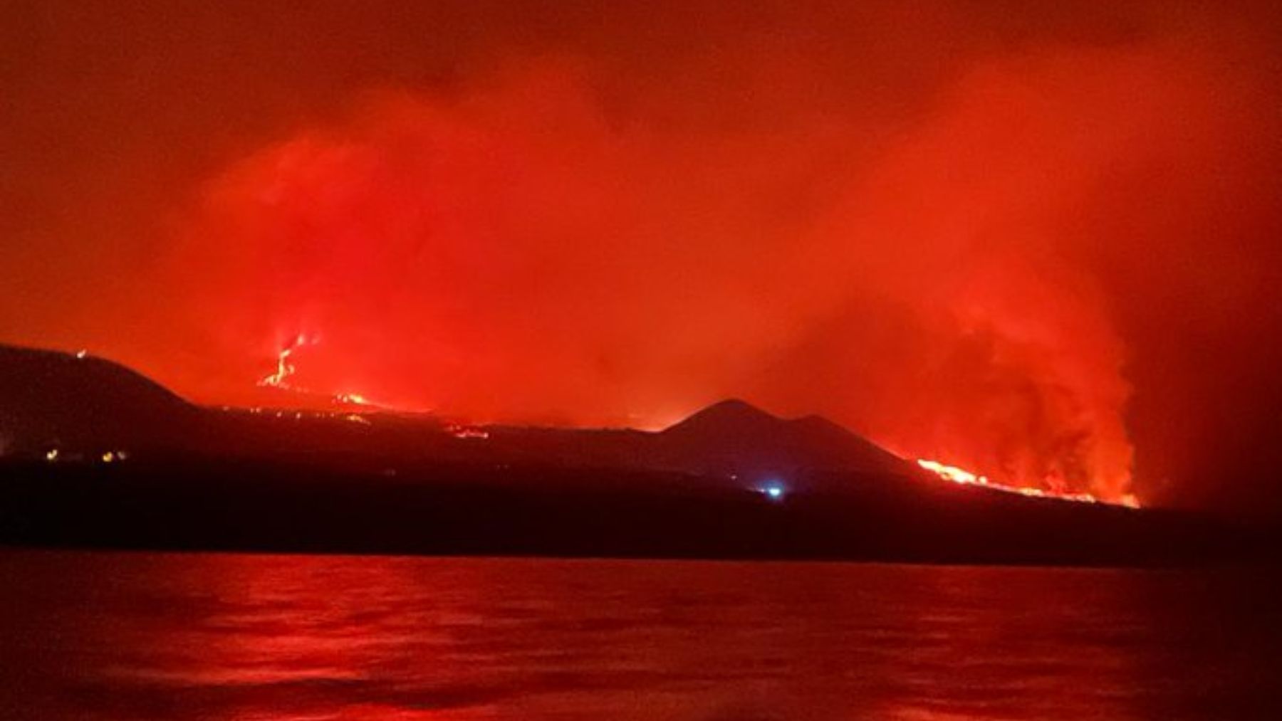 Explicamos que suceso ocurre cuando la lava del volcán de La Palma entra en contacto con el agua del mar/ Foto; Twitter