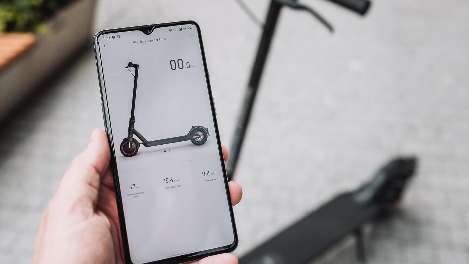 No busques más: Decathlon tiene el patinete eléctrico con el que querrás ir a todas partes
