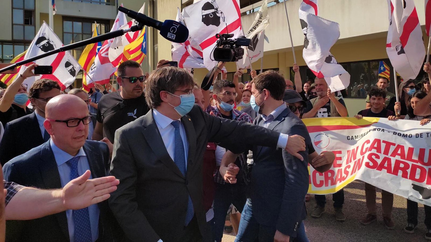 Carles Puigdemont a su llegada a los juzgados de Cerdeña (Italia).
