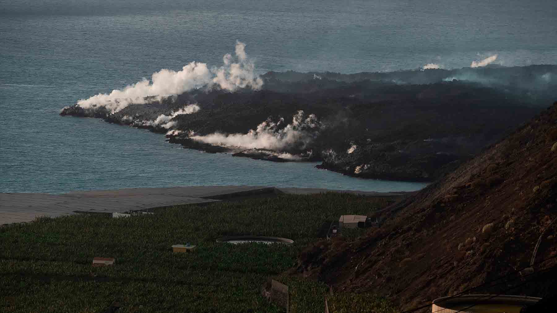 Fajana o delta de lava ganados al mar en la costa de Tazacorte