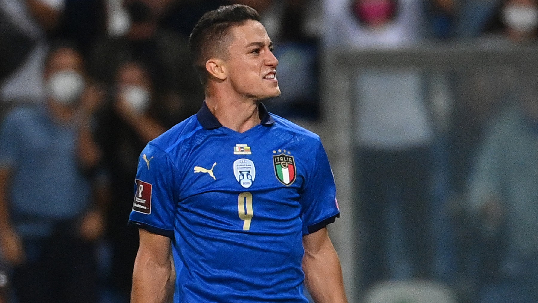 Raspadori celebra un gol con Italia. (AFP)