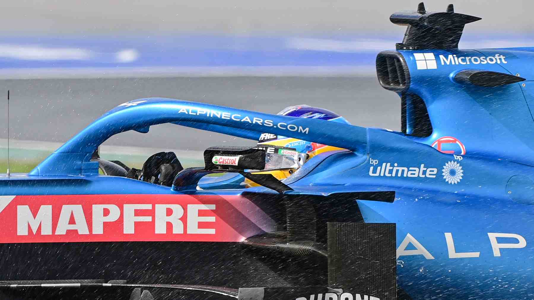 Fernando Alonso durante la sesión de clasificación del Gran Premio de Turquía de Fórmula 1. (AFP)
