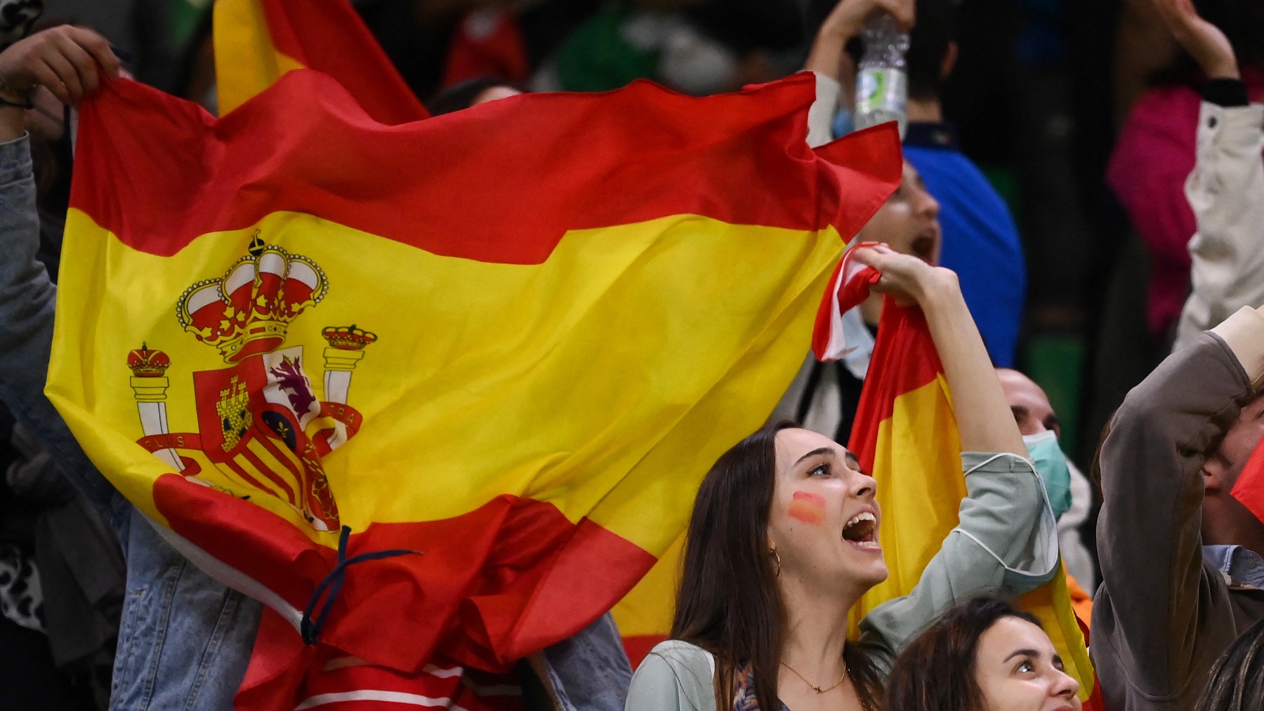 Aficionados españoles animan a España. (AFP)
