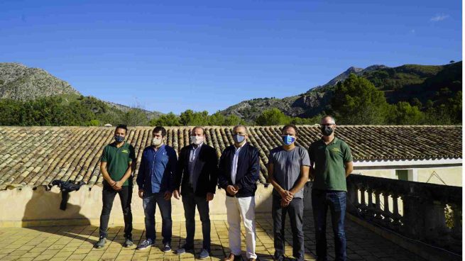 Las autoridades en la finca Es Galatzó.