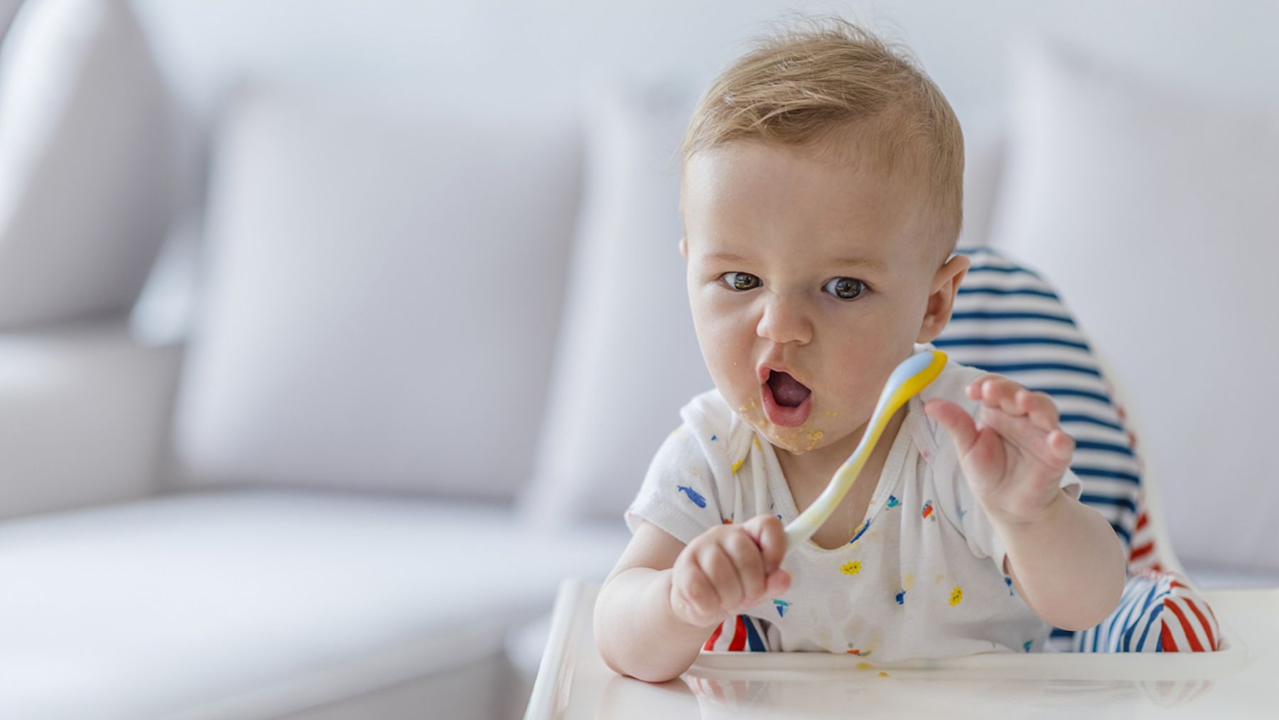 Pautas para evitar que los niños jueguen con la comida