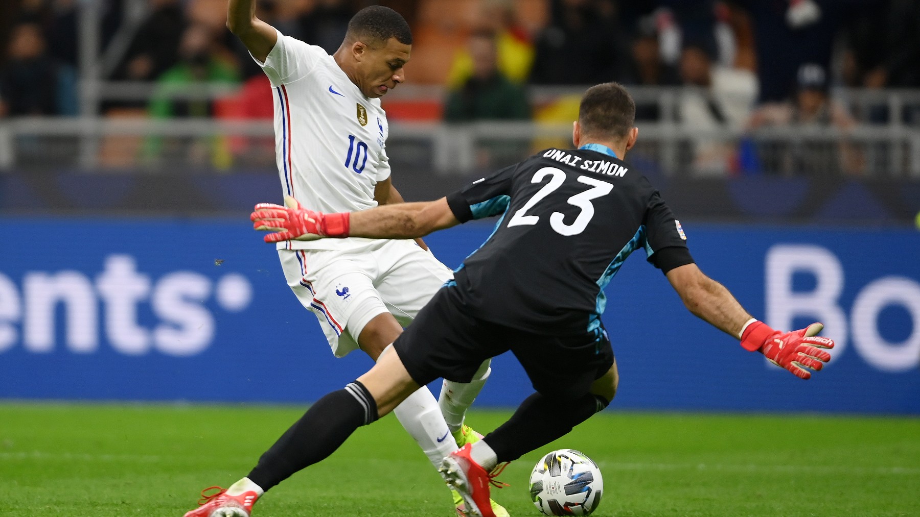 Mbappé definió a placer ante Unai Simón. (Getty)