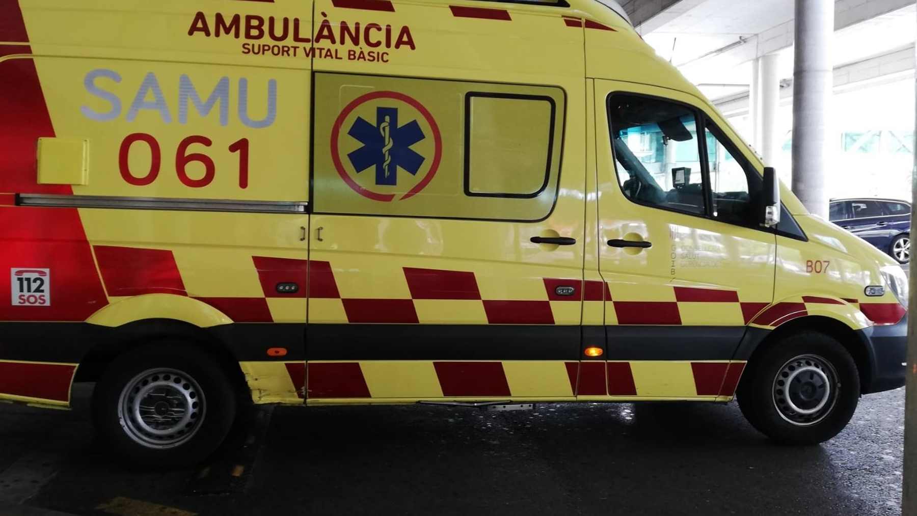 Ambulancia de soporte vital básico del 061 de Baleares.