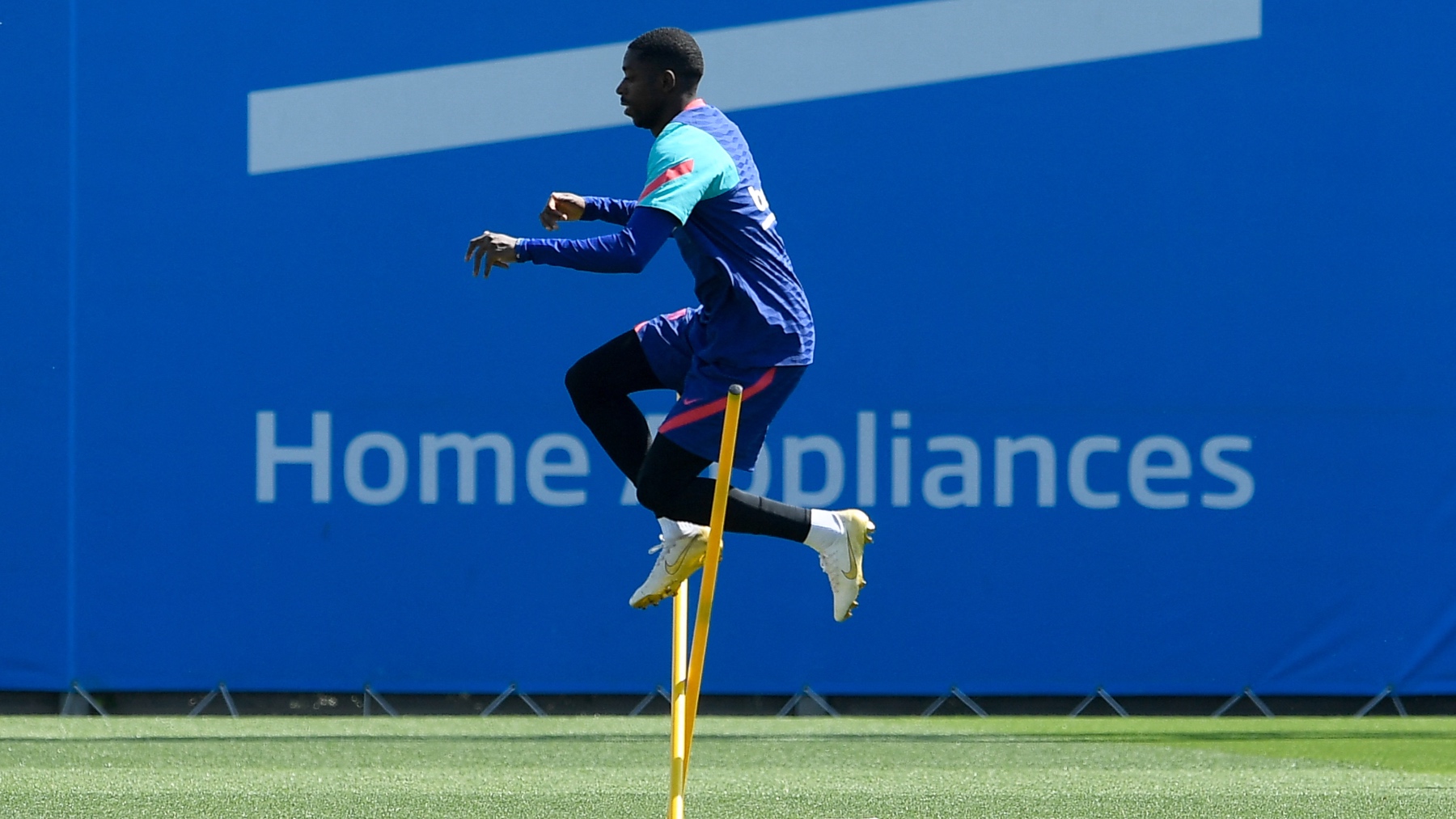 Ousmane Dembélé, en un entrenamiento con el Barcelona. (AFP)