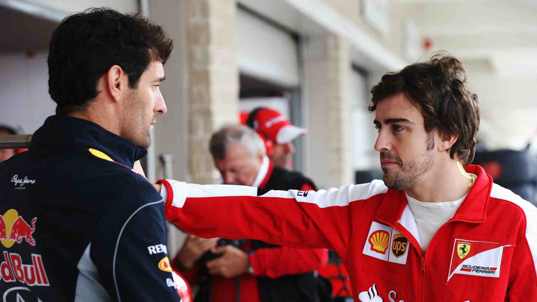 Mark Webber y Fernando Alonso en el año 2015. (AFP)