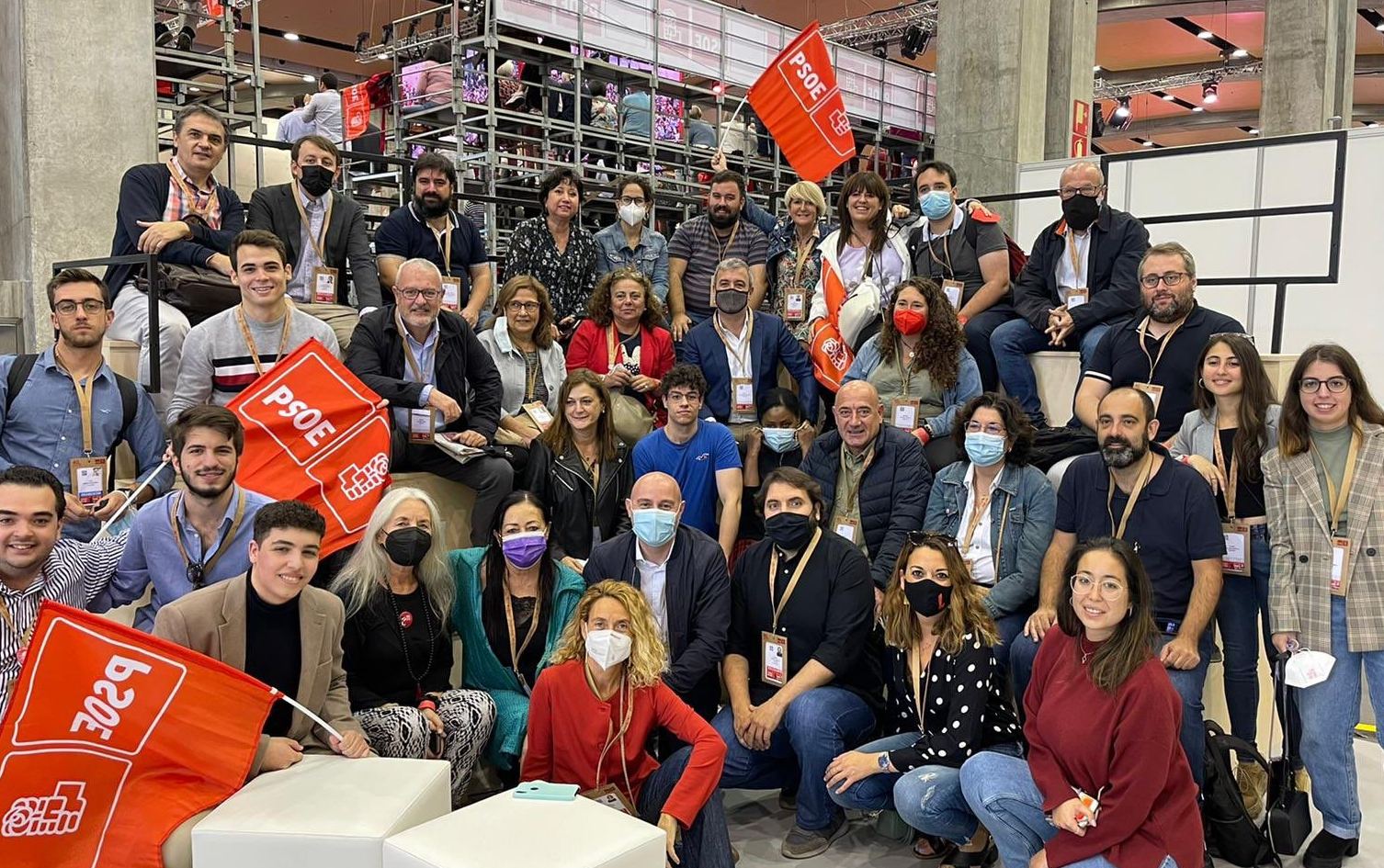 Socialistas sin mascarillas en el Congreso del PSOE.