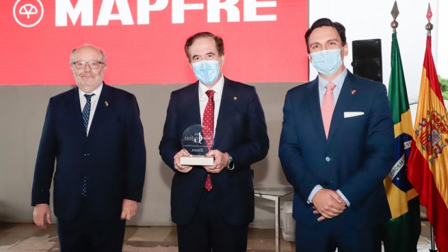 Antonio Huertas recibe en Brasilia el premio ‘Personalidad española 2020’
