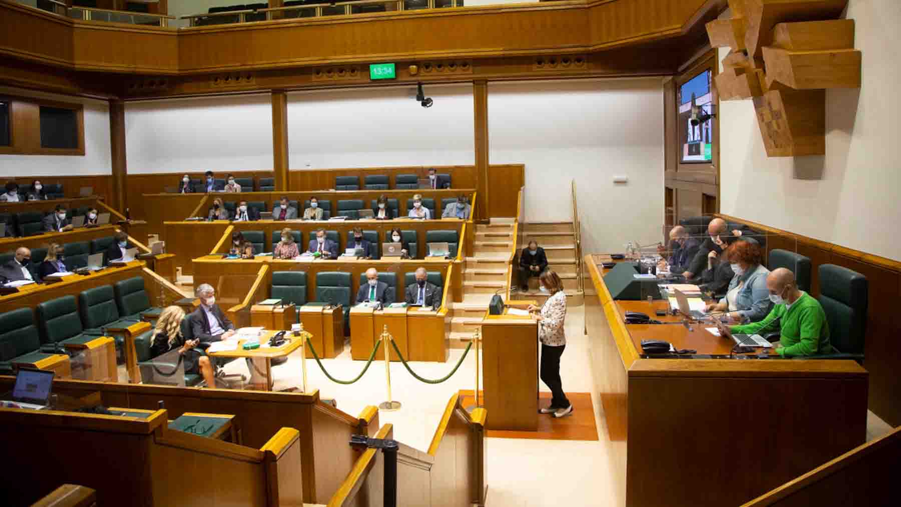 Pleno del Parlamento Vasco (Archivo)