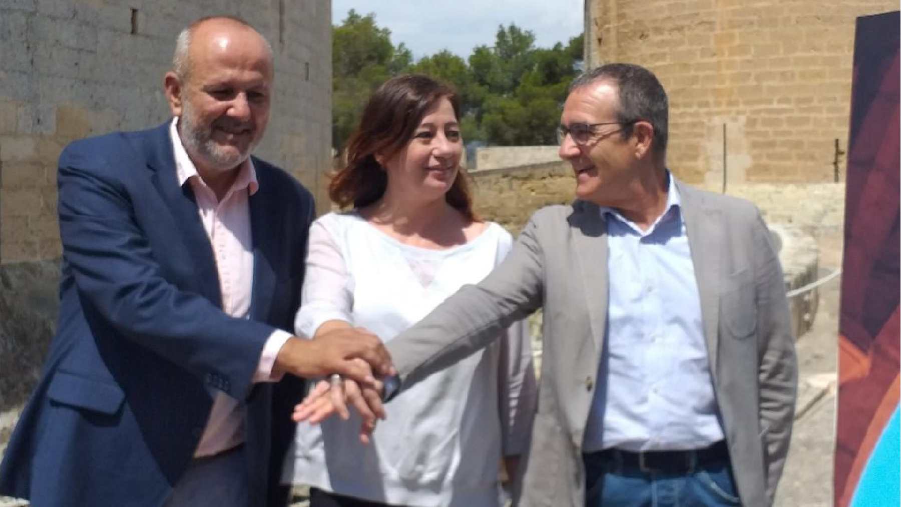 Los líderes del pacto de izquierdas en Baleares: Miquel Ensenyat, Francina Armengol y Juan Pedro Yllanes