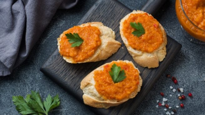 Paté de calabacín, receta de picoteo saludable fácil de preparar