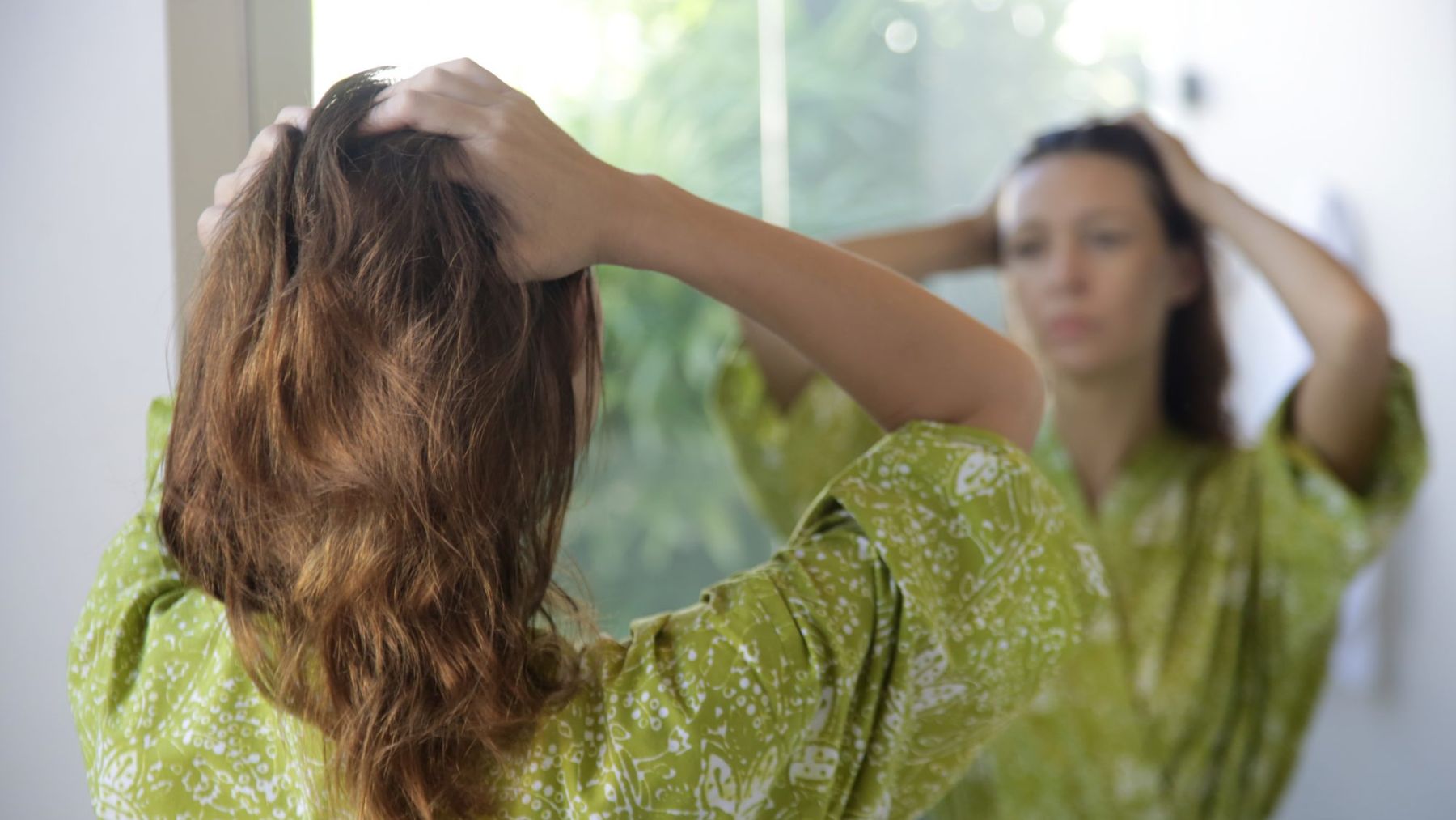 Para qué sirve la exfoliación del cuero cabelludo y cómo hacer