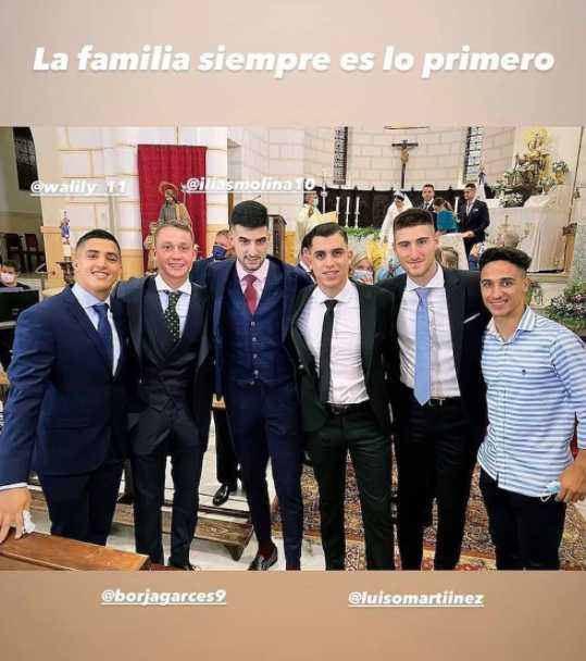 La foto de Borja Garcés en la boda de su hermano: «La familia es lo primero»
