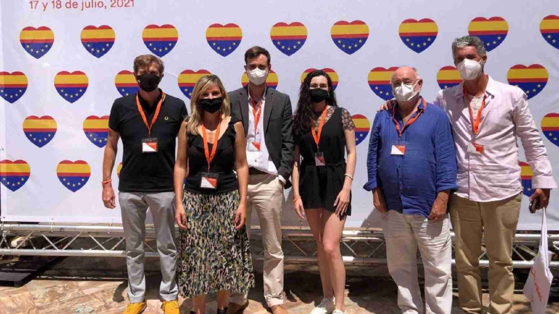 Patricia Guasp, segunda por la izquierda, en la convención de Ciudadanos celebrada en julio.
