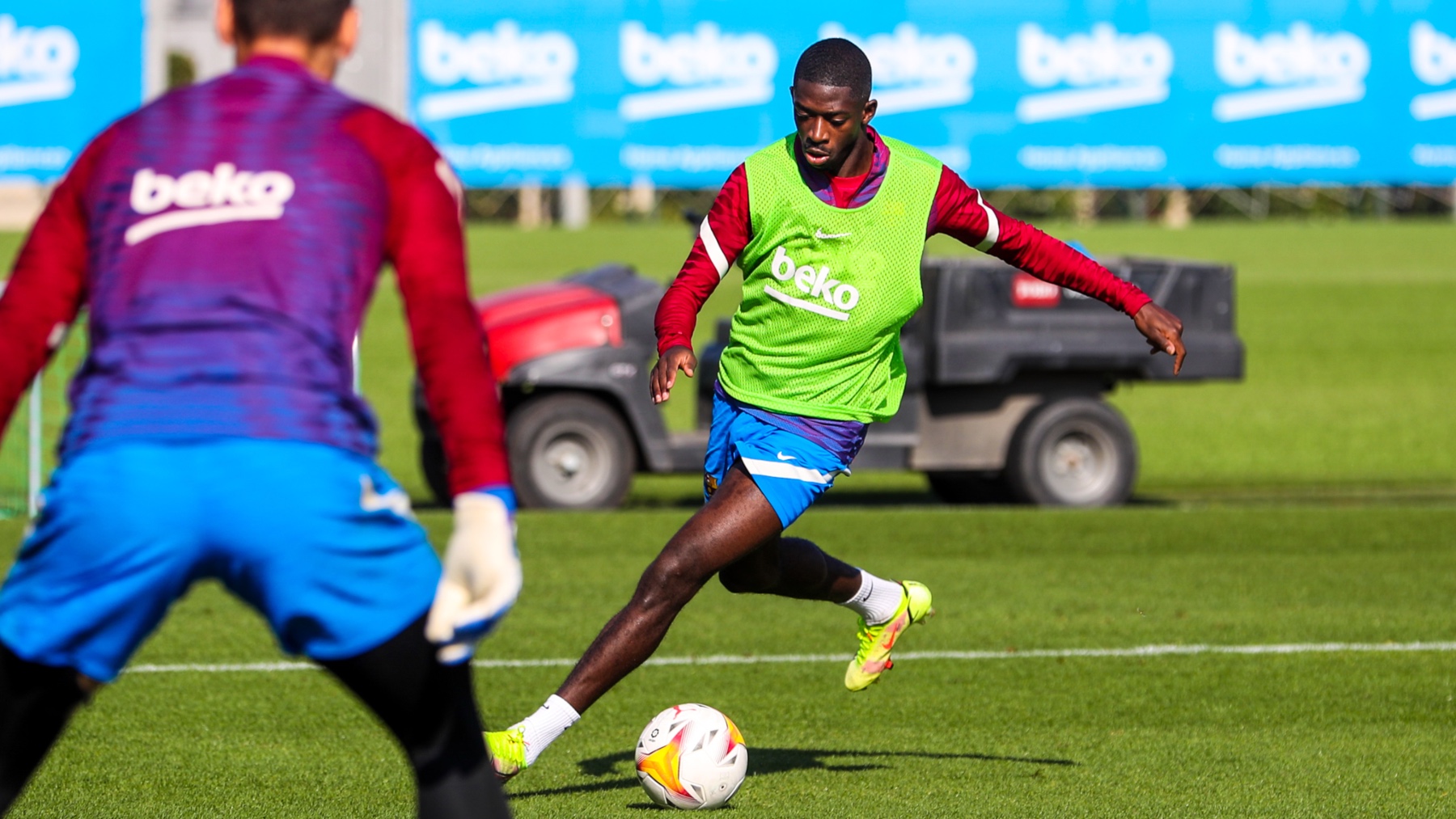 Ousmane Dembélé, durante un entrenamiento con el Barcelona. (@FCBarcelona_es)