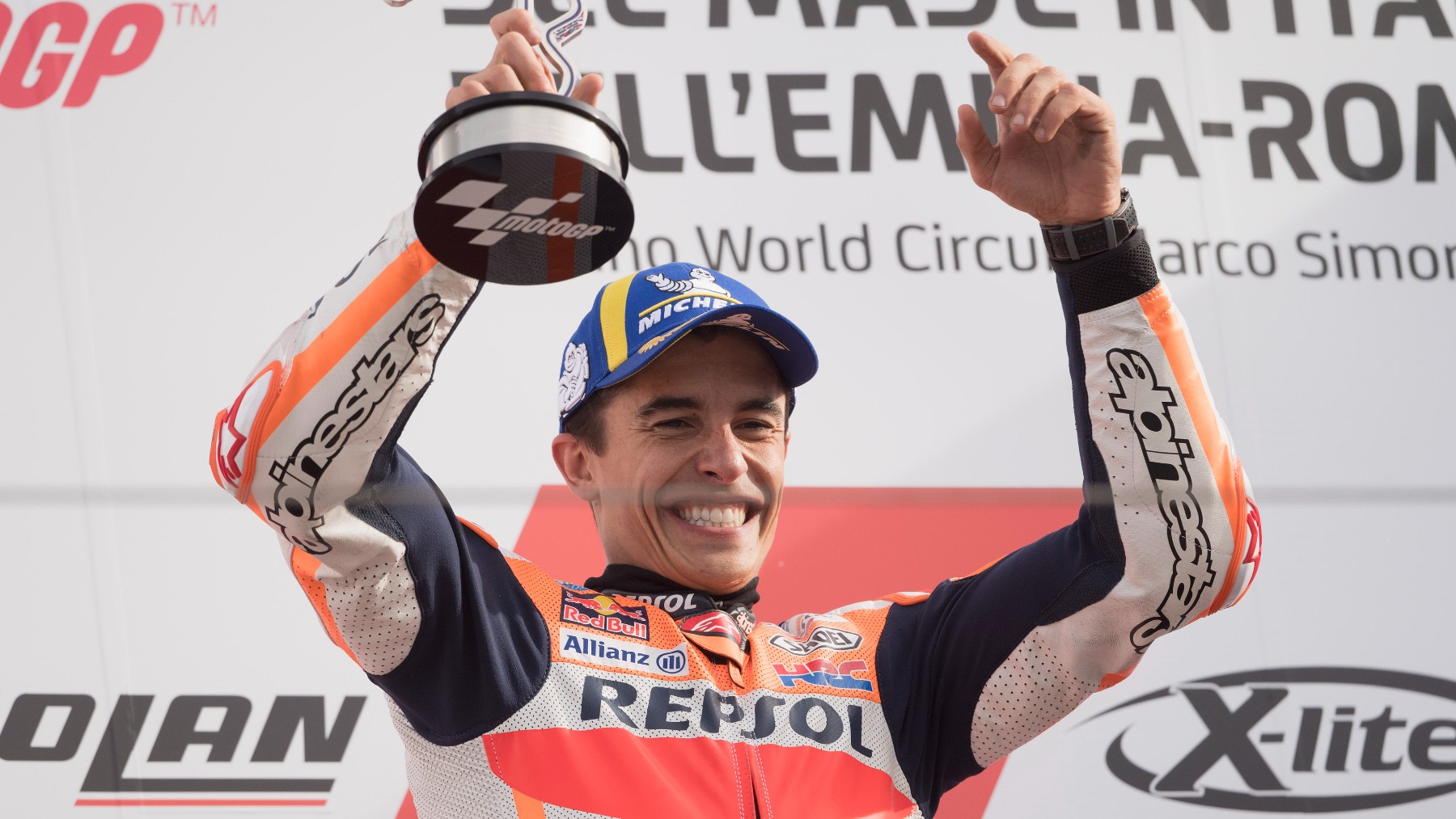 Marc Márquez celebra su victoria en Misano. (Getty)