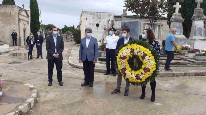 Alberto Jarabo en el cementerio de Palma.