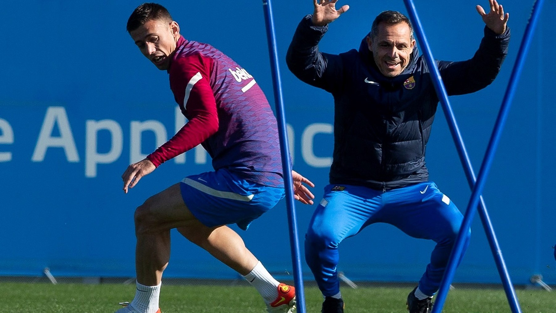 Sergi Barjuan, en el entrenamiento del Barcelona. (EFE)