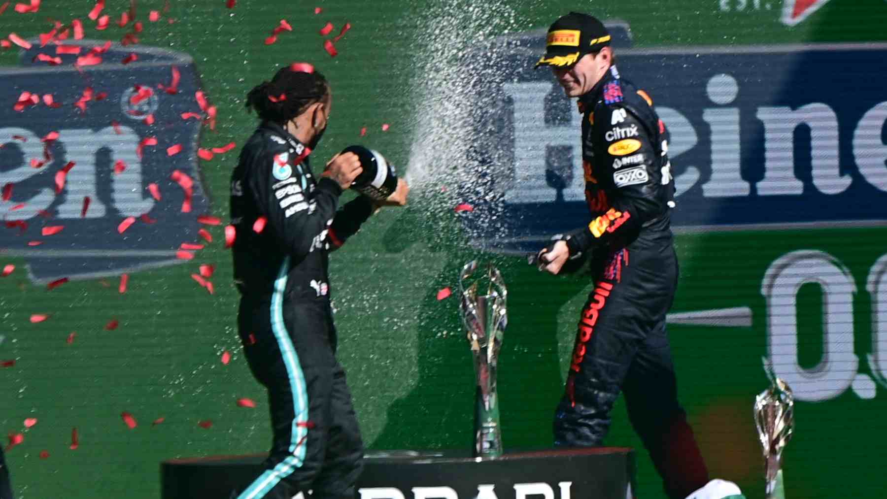 Max Verstappen celebra su victoria en el GP de México. (AFP)