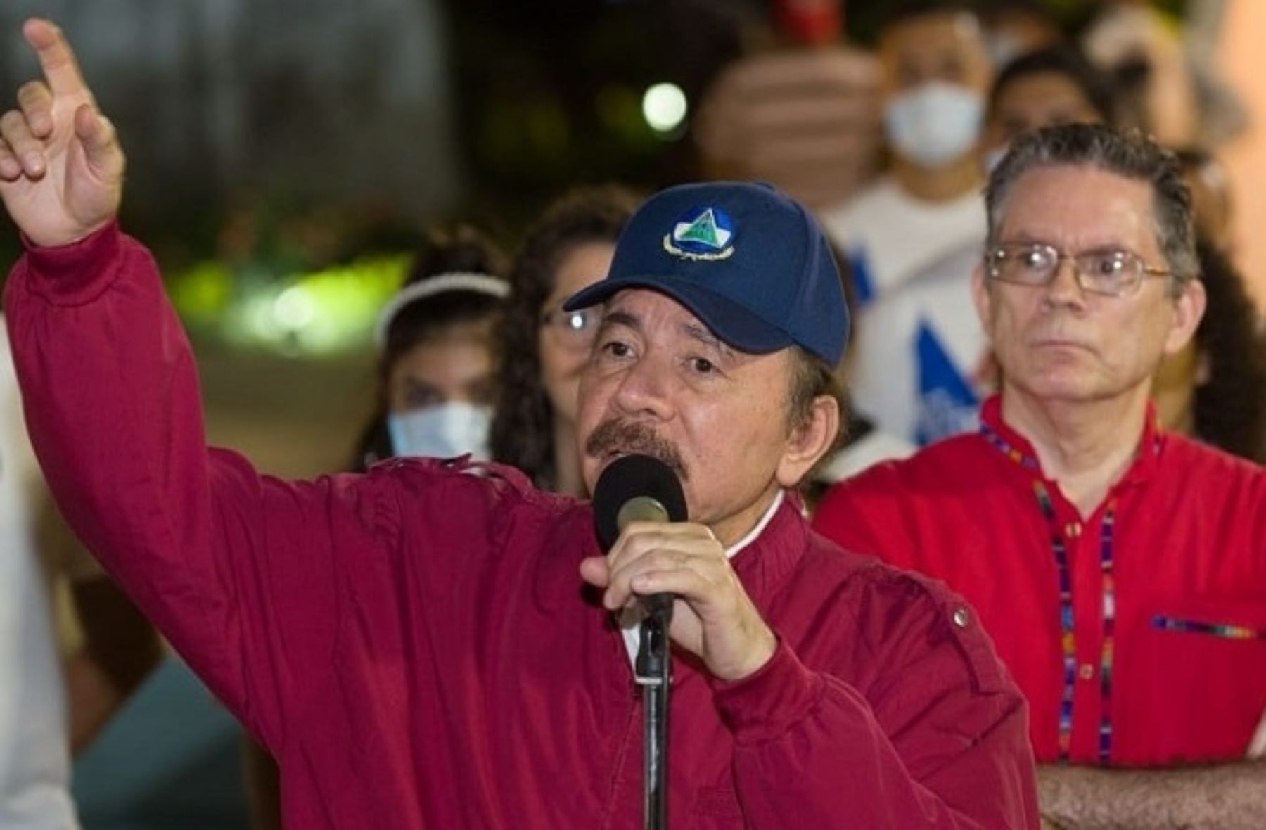 Daniel Ortega: «Plata para los amigos, palo para los indiferentes y plomo para los enemigos»