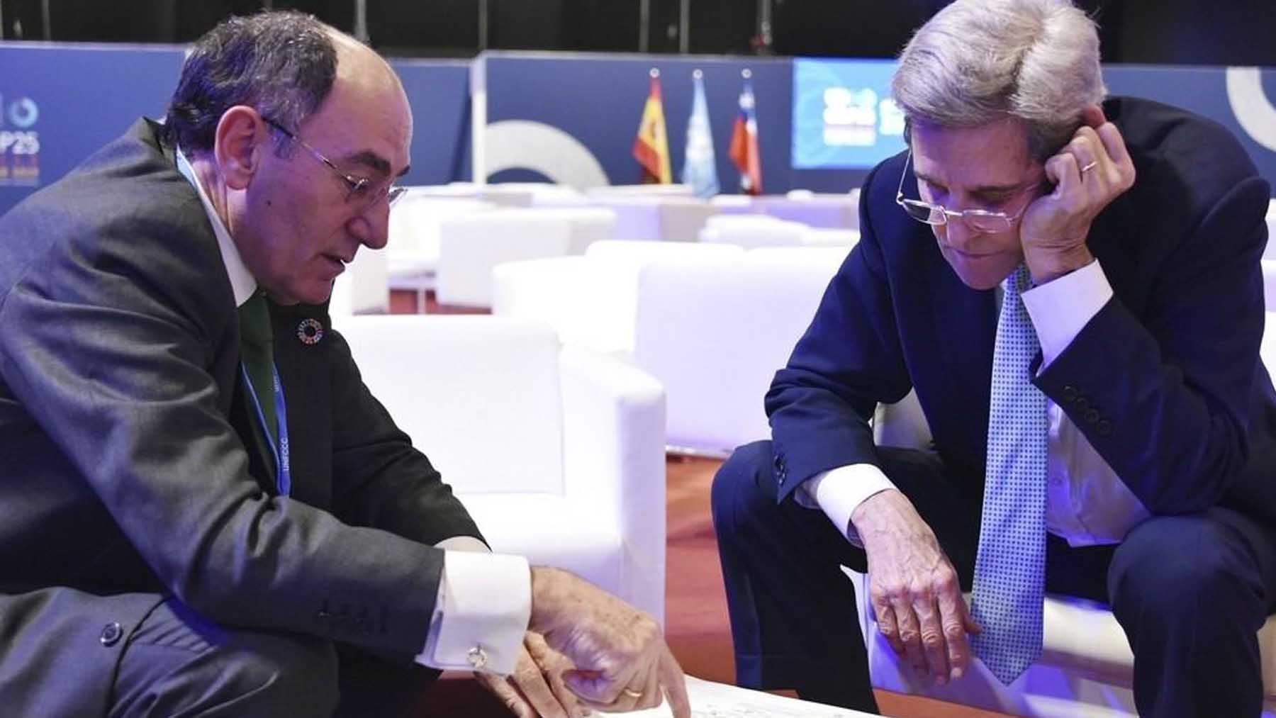 Ignacio Sánchez Galán y John Kerry en la Cumbre del Clima celebrada en Madrid en 2019.