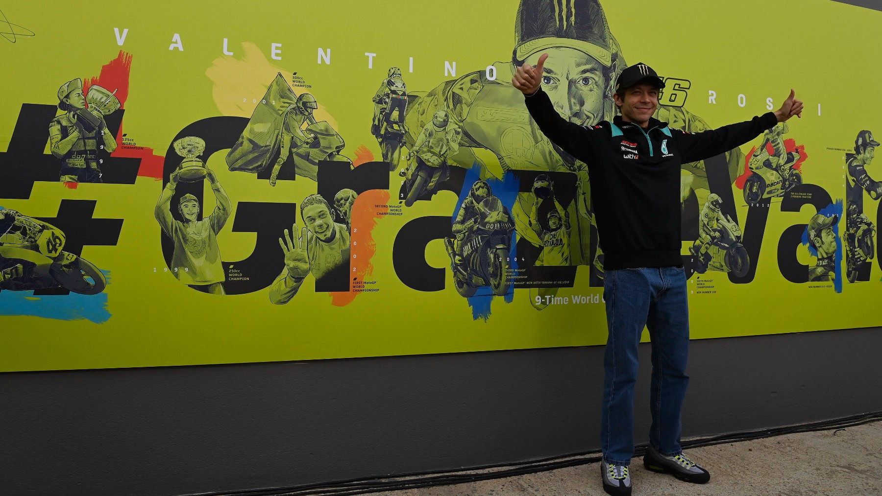 Valentino Rossi, durante un homenaje en el GP de la Comunidad Valenciana. (Getty)