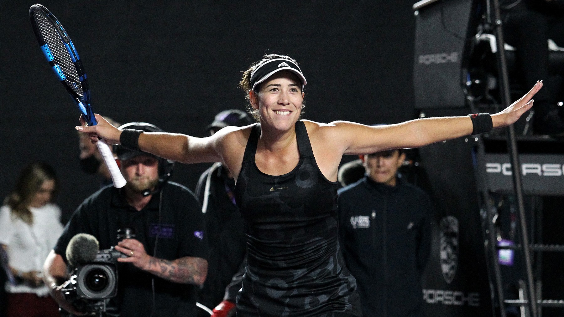 Garbiñe Muguruza celebra su victoria ante Kontaveit. (AFP)