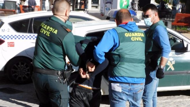 Un peligroso delincuente marroquí intenta asfixiar a una anciana en Jaén para robarle todas sus joyas