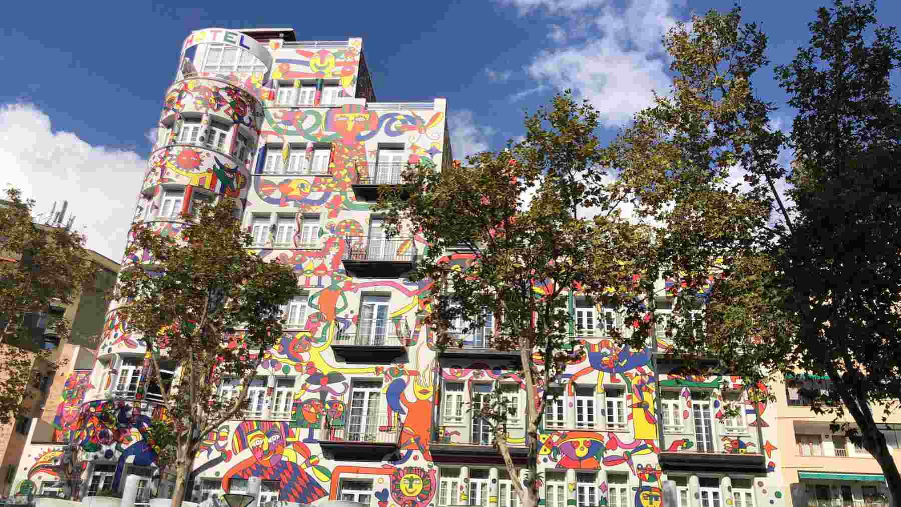 Mural de la fachada del Hotel Son Armadans que el Ayuntamiento de Palma exige eliminar.