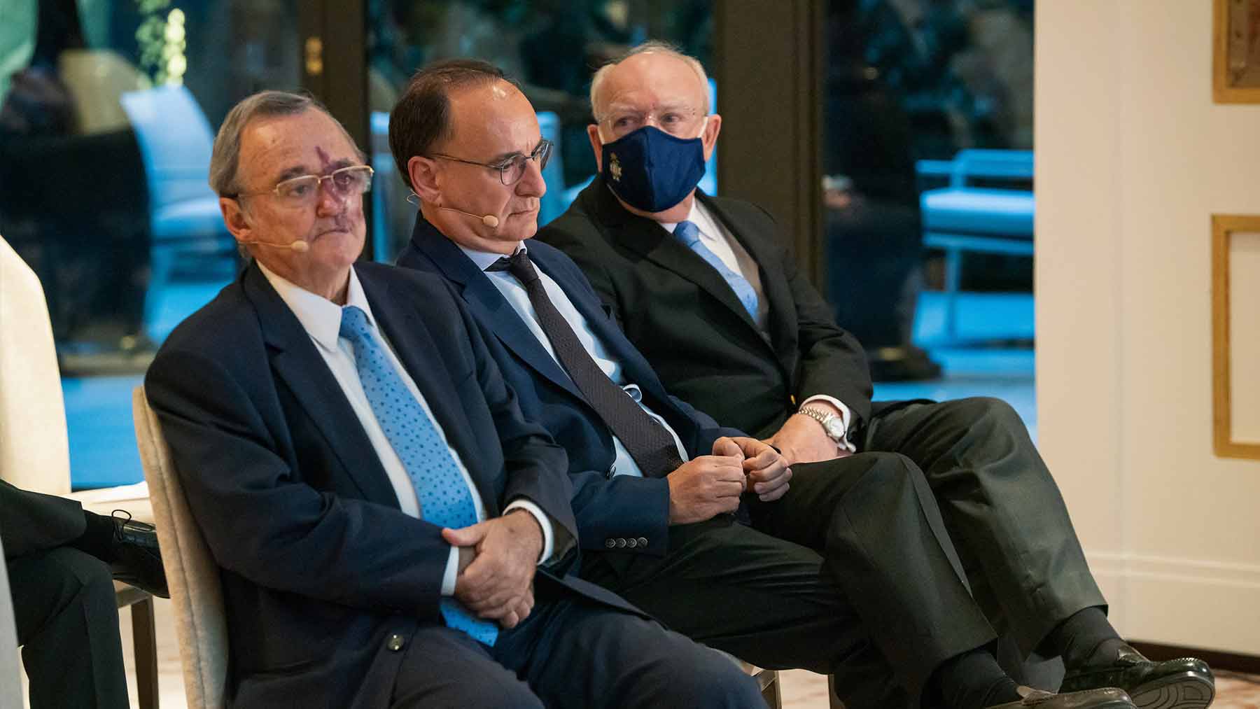 Los tres eminentes oncólogos fueron los protagonistas de esta jornada.
