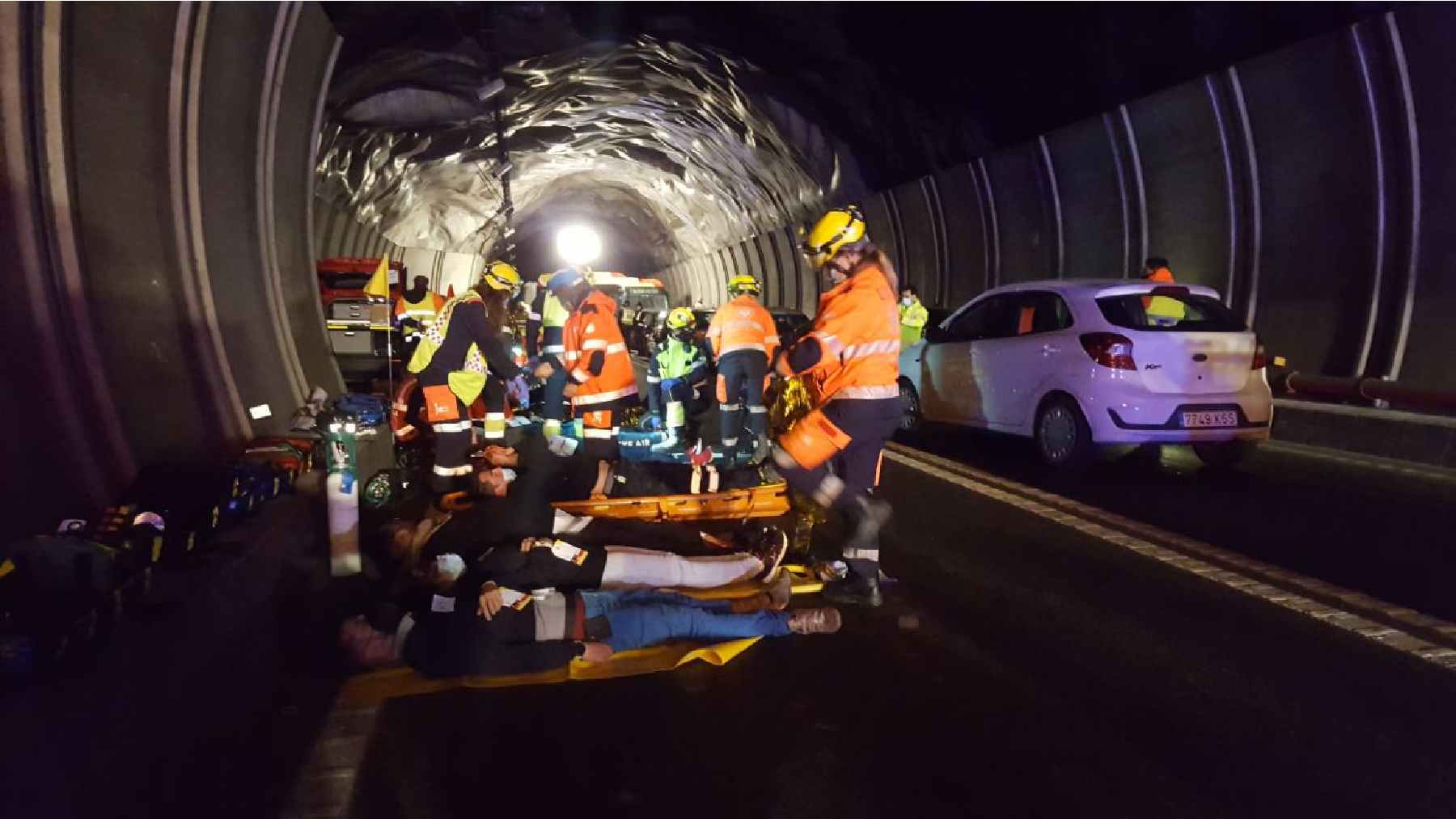 Simulacro de los bomberos de Mallorca en el túnel de Sóller.