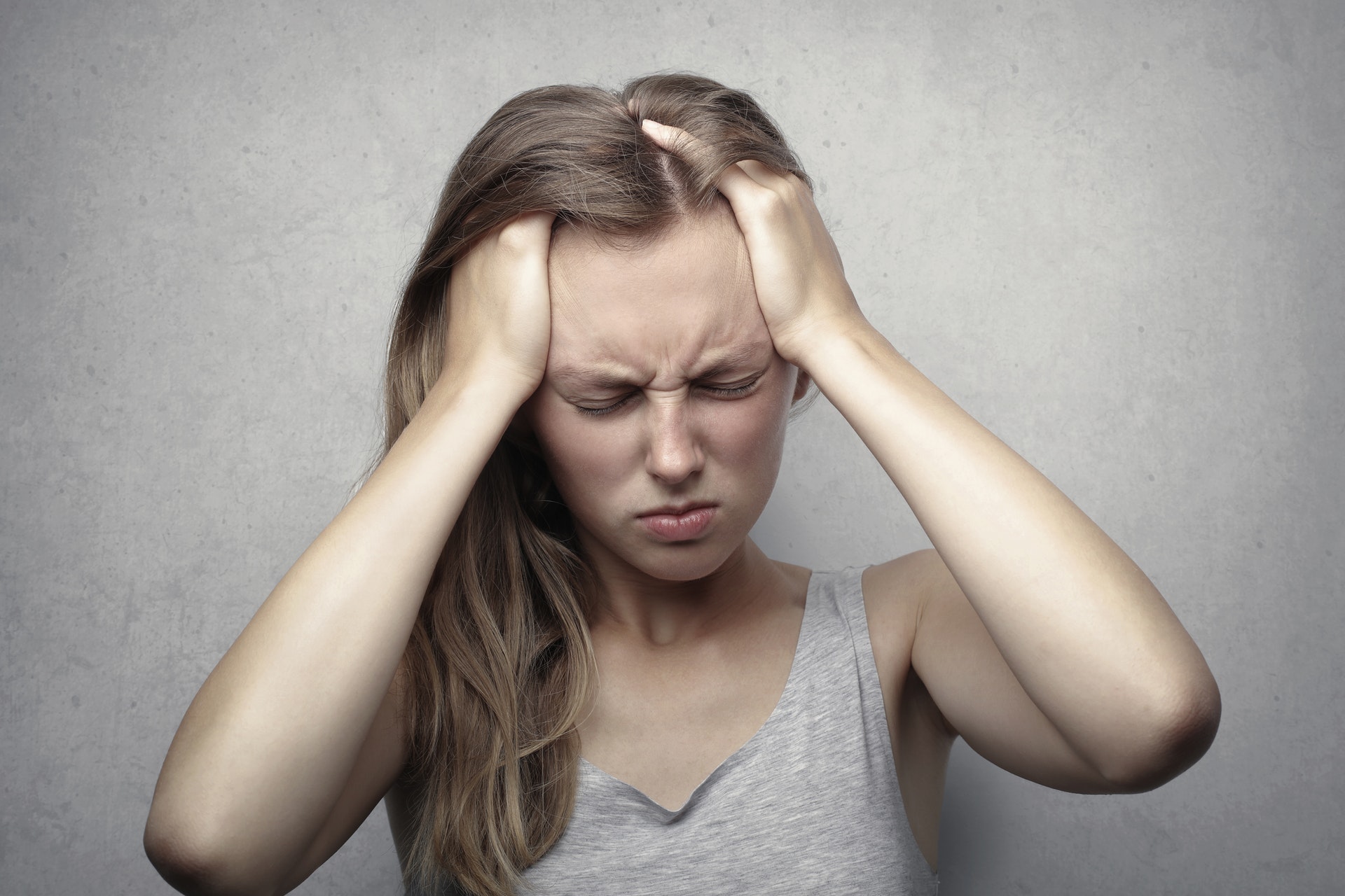 Dos de cada diez personas sufren dolores de cabeza, ¿cómo remediarlo?