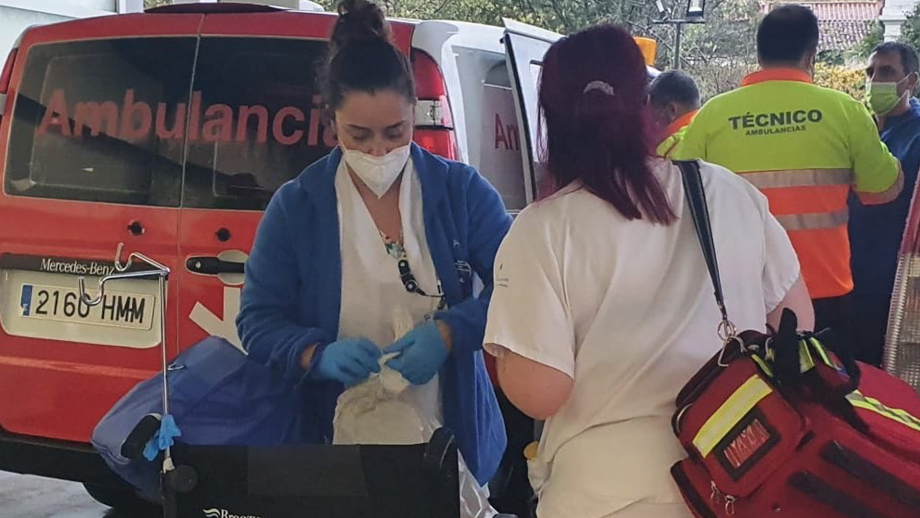 Evacuación de pacientes en el Hospital de Arriondas. (Ep)