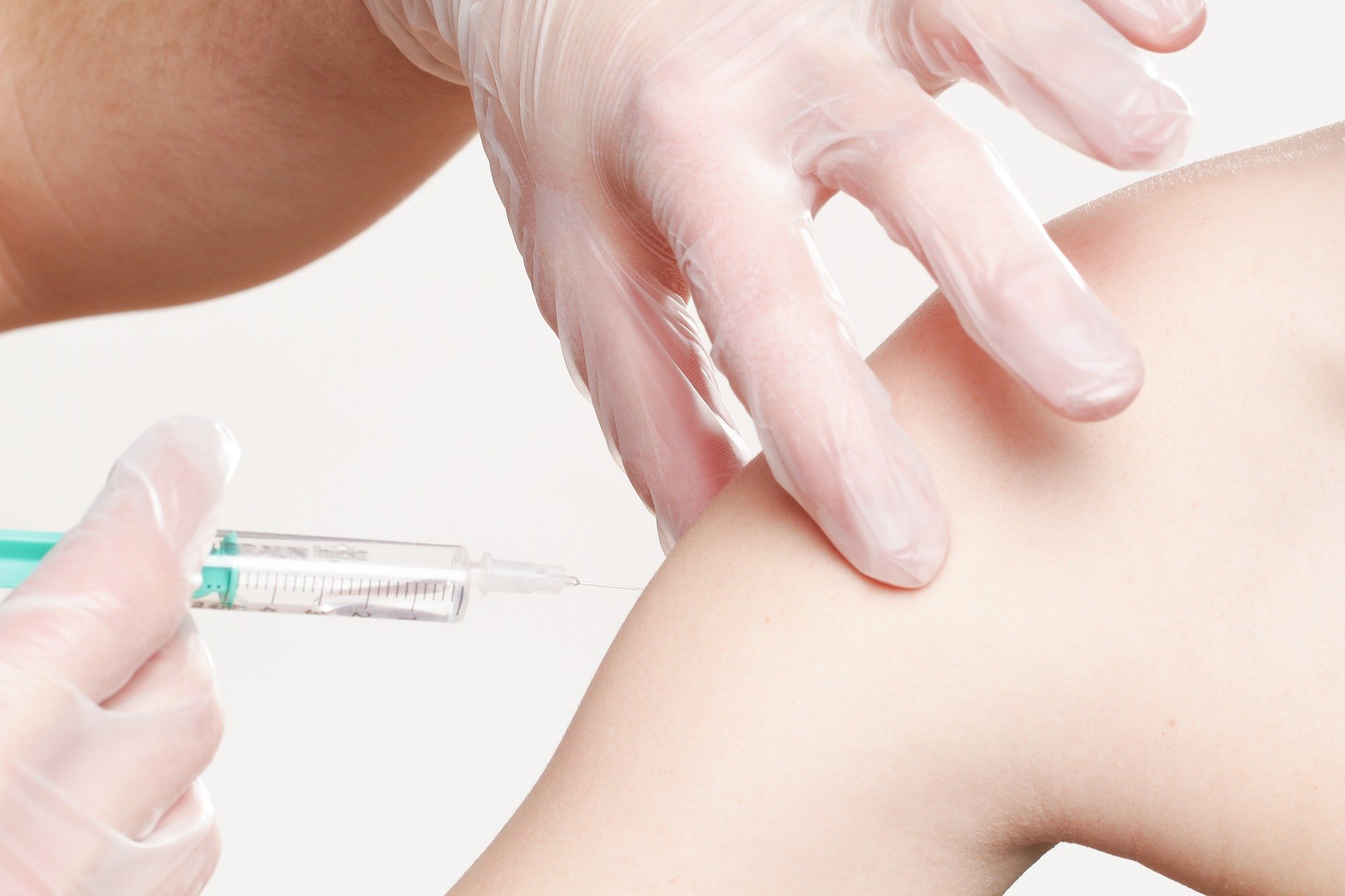 “La pandemia ahora es la de los no vacunados”, virólogo Enjuanes