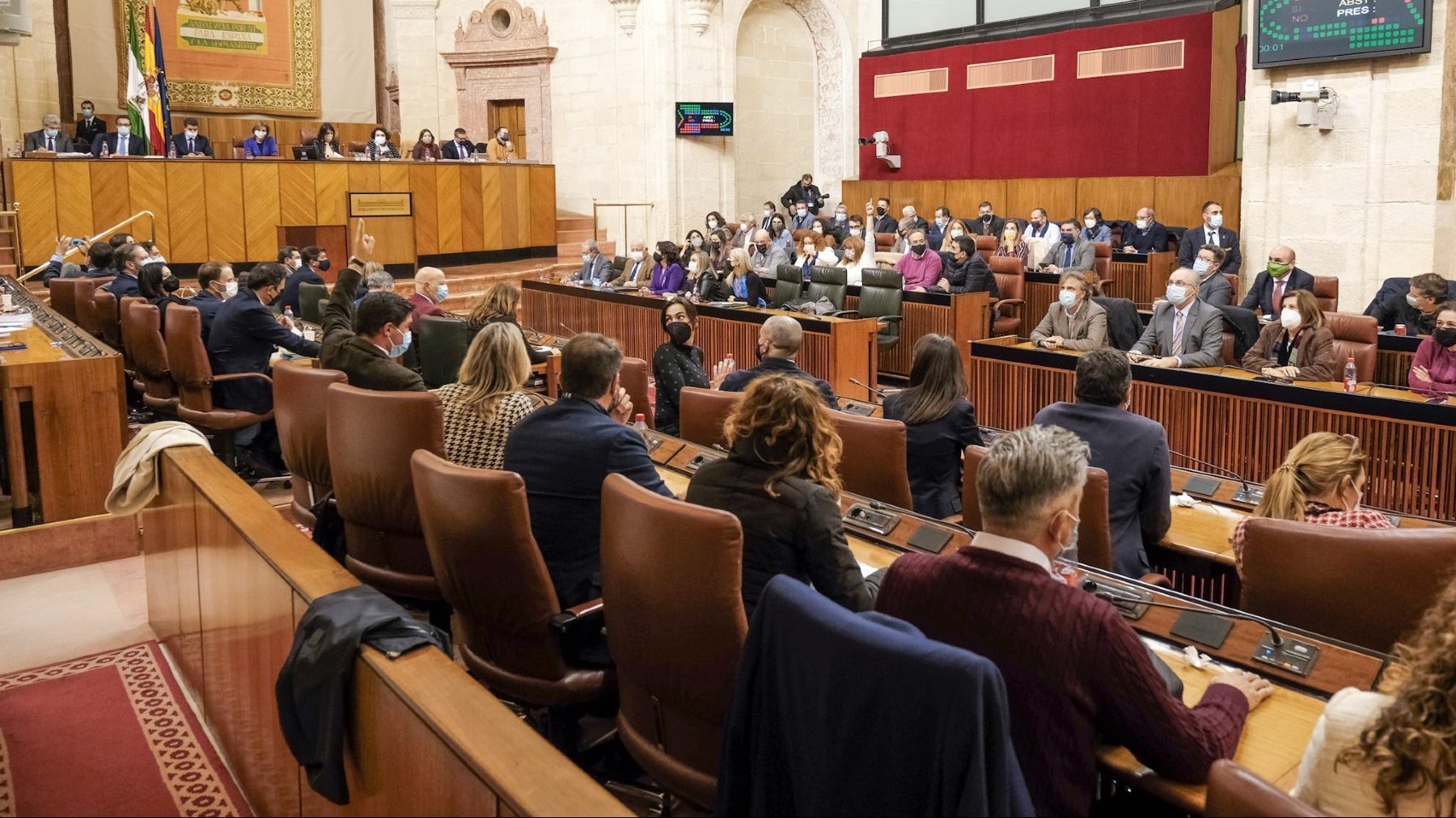Votación en el Pleno de la Cámara andaluza (ALFREDO DE ANCA / PARLAMENTO DE ANDALUCÍA).