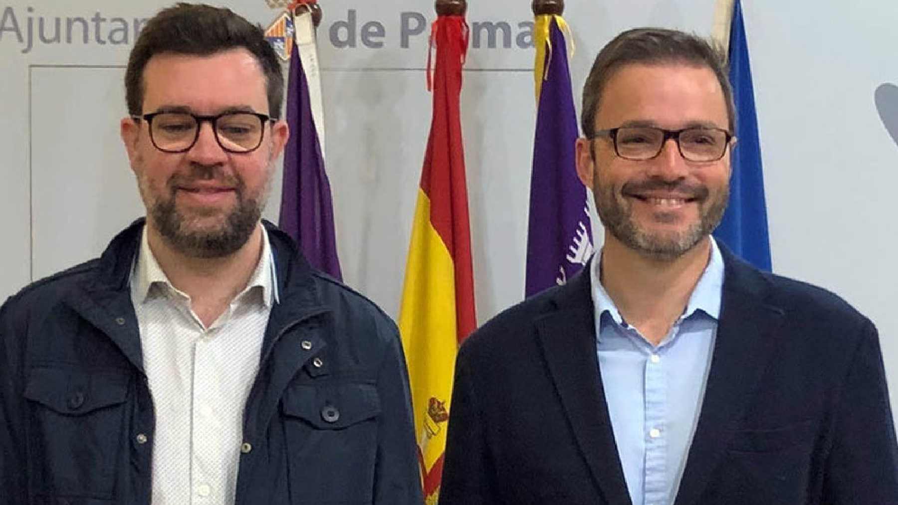 El teniente de alcalde de Cultura, Antoni Noguera con el alcalde de Palma, José Hila.