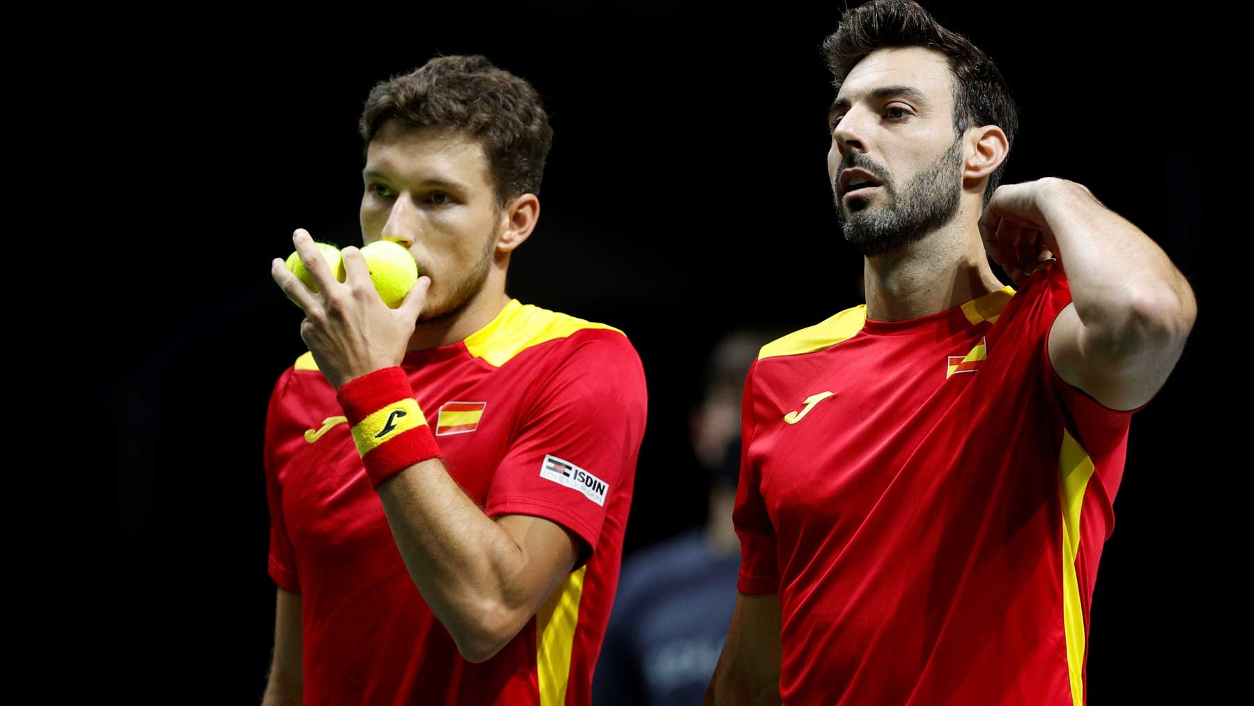 Carreño y Granollers durante el partido de dobles de la Copa Davis entre España y Ecuador (EFE)