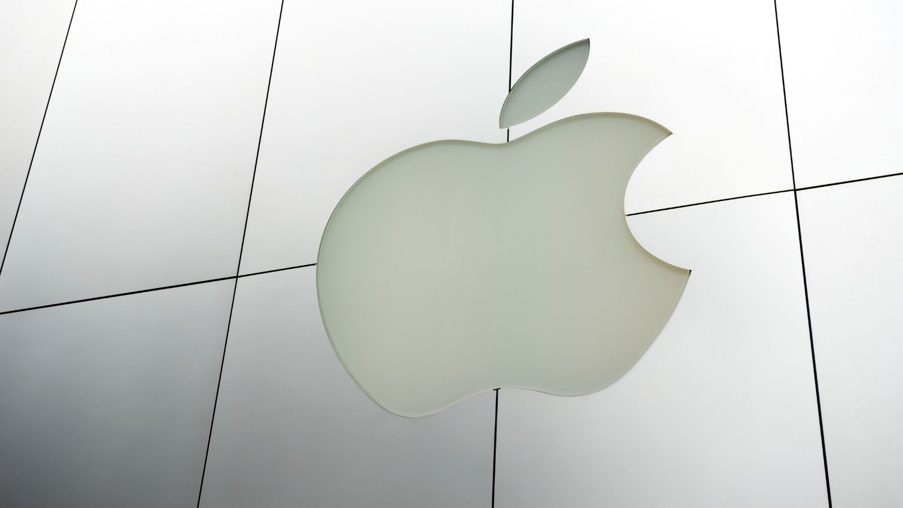 Francia prohíbe el iPhone 12 de Apple por emitir radiación