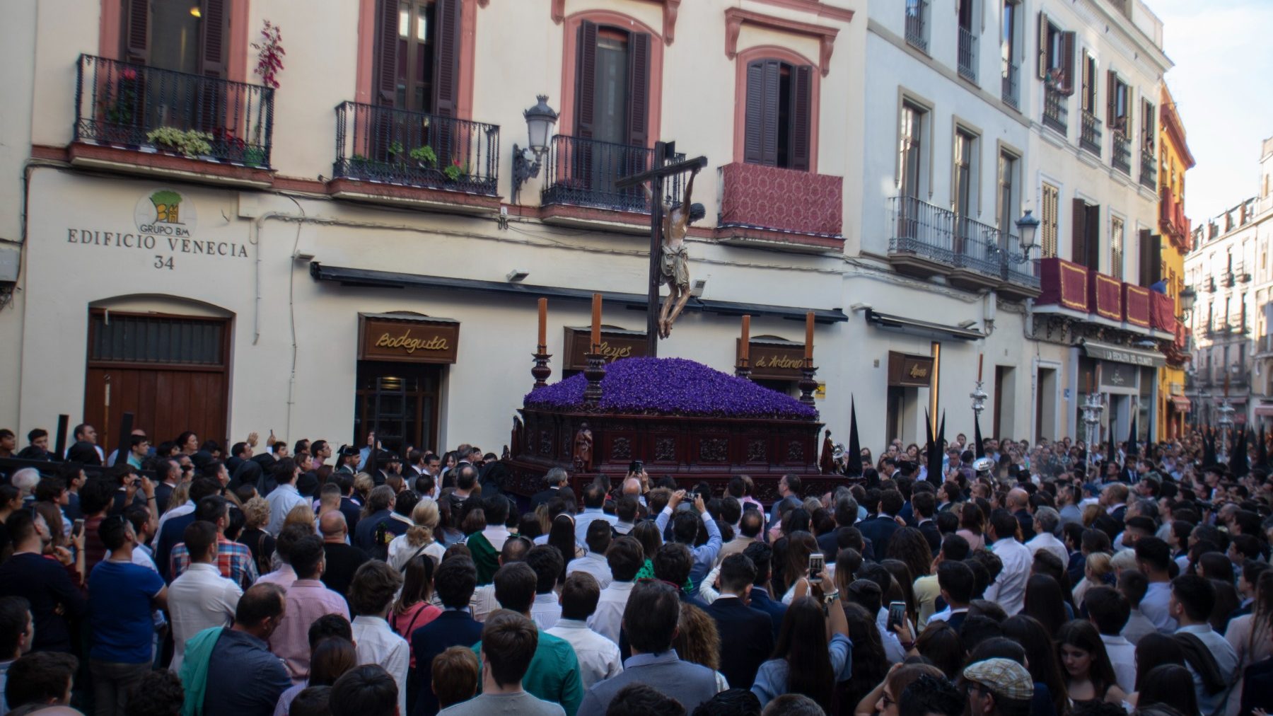 Semana Santa Sevilla 2019. Procesión de la Hermandad de Los Estudiantes (MARÍA JOSÉ LÓPEZ / EUROPA PRESS). (1) (1)