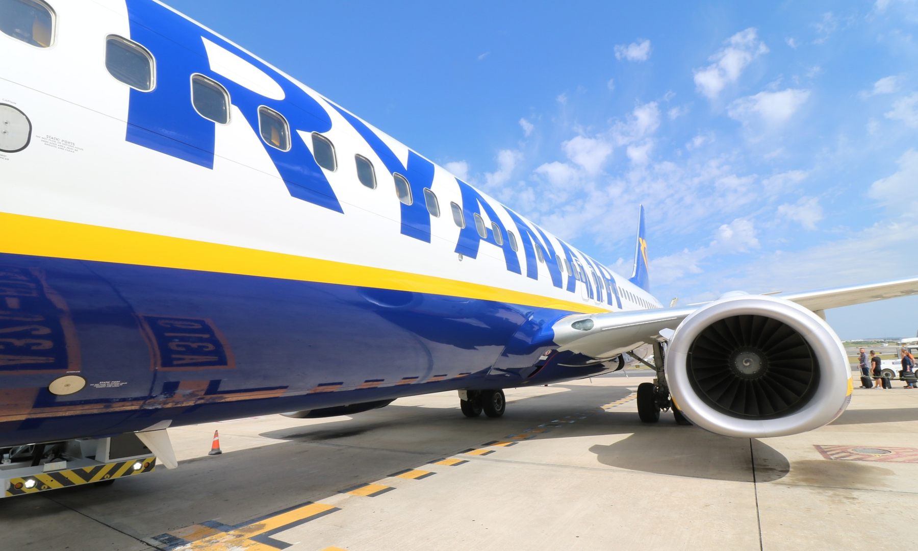 En Ryanair se vuelven locos con los descuentazos del Cyber Monday con vuelos a 5 euros