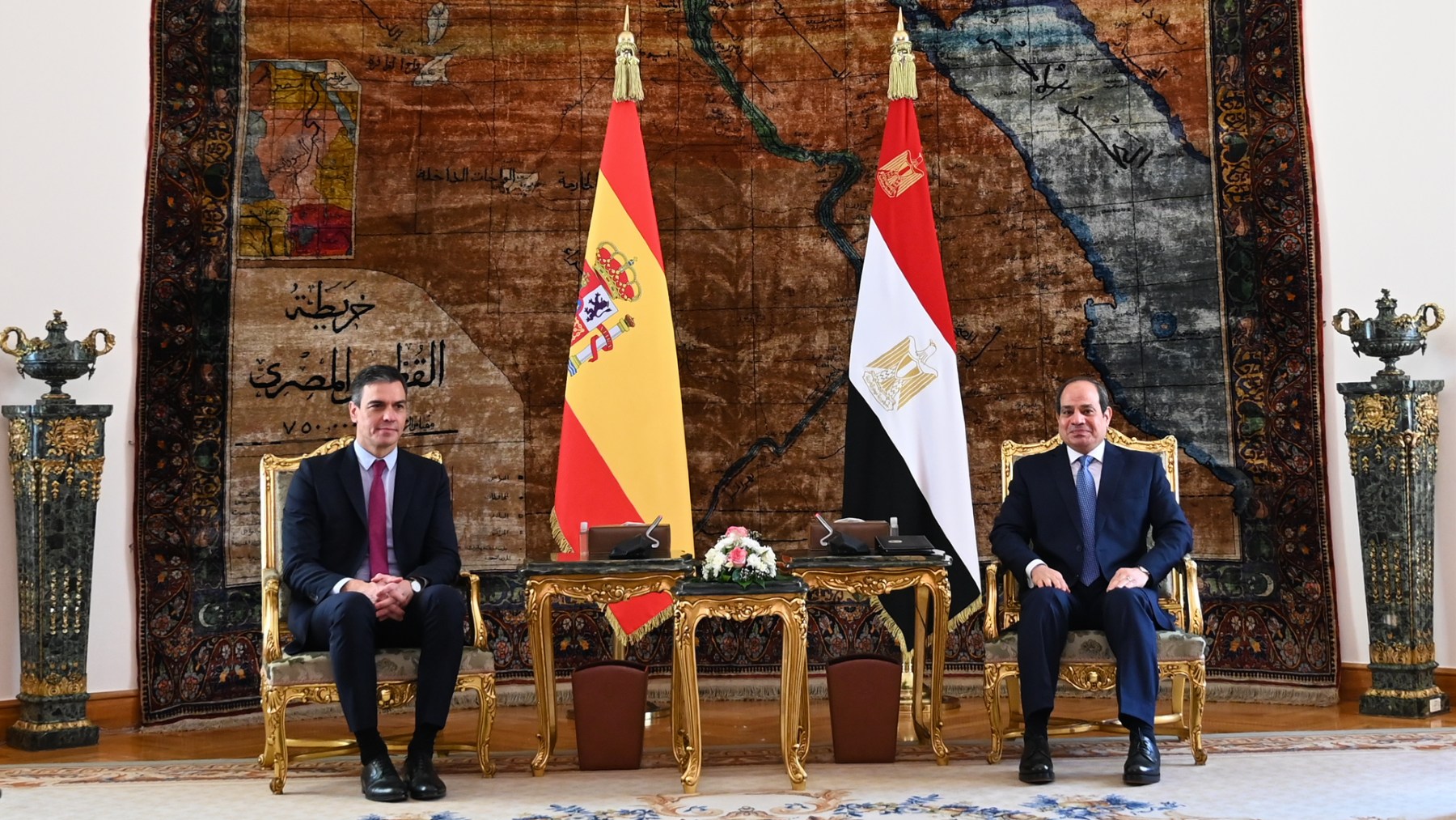 El presidente del Gobierno, Pedro Sánchez, y el presidente de Egipto, Abdelfatá al Sisi. (Foto: Europa Press)