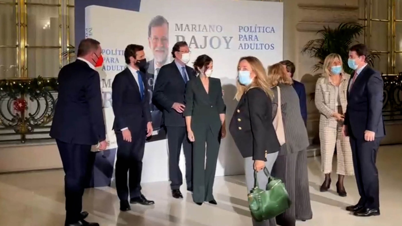 Momento de la ‘cobra’ de Ayuso a Rajoy